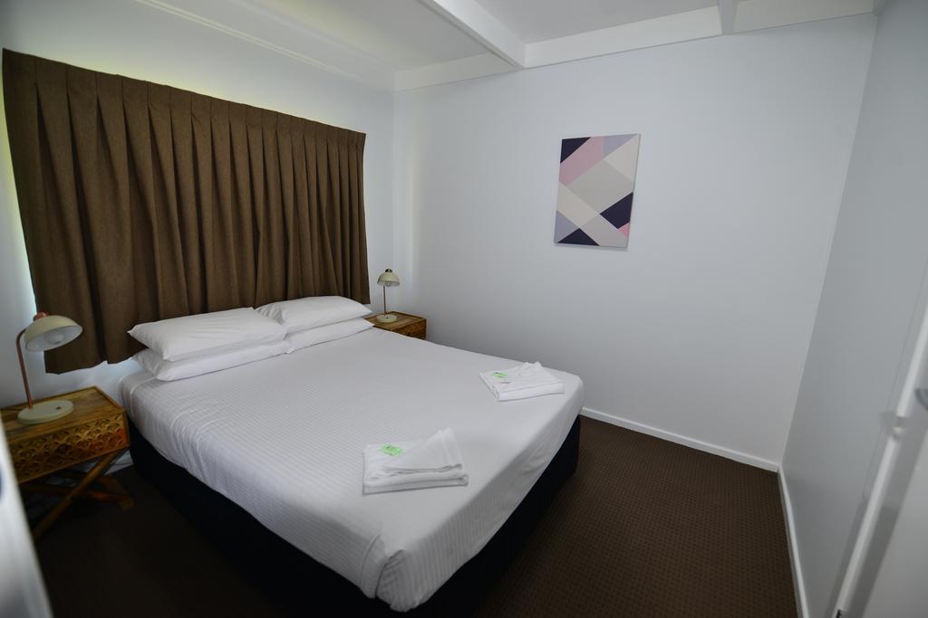 City Centre Aparthotel
